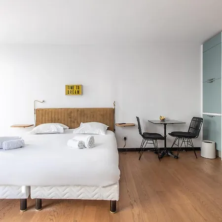 Lb Vacation I Large Superieure With Balcony I Casa D'azur Appartement