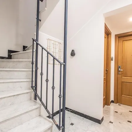 Lb Vacation I Deluxe With Balcony - Center - Marche Forville - 5 Min Palais, Croisette & Plages *